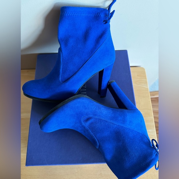 *SOLD* Stuart Weitzman Blue Suede Booties - Picture 4 of 9